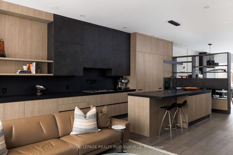 Photo 15 at 367 Manor Road E, Mount Pleasant East, Toronto