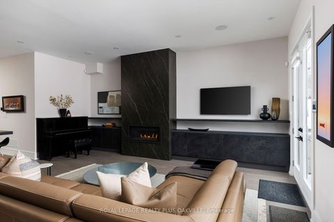 Photo 18 at 367 Manor Road E, Mount Pleasant East, Toronto