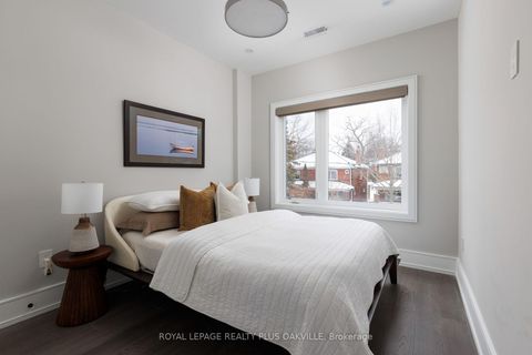 Photo 37 at 367 Manor Road E, Mount Pleasant East, Toronto