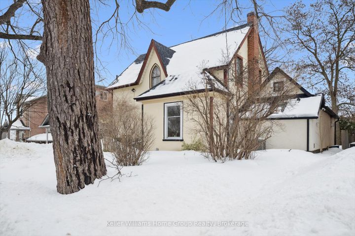 Photo 1 at 17 Archibald Street, Brampton West, Brampton