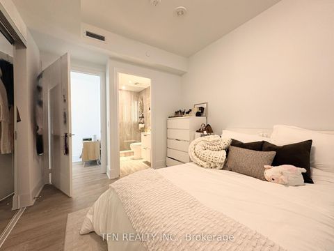 Photo 15 at 1412 - 470 Front Street W, Waterfront Communities C1, Toronto