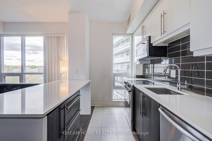 Photo 7 at 721 - 2756 Old Leslie Street, Bayview Village, Toronto