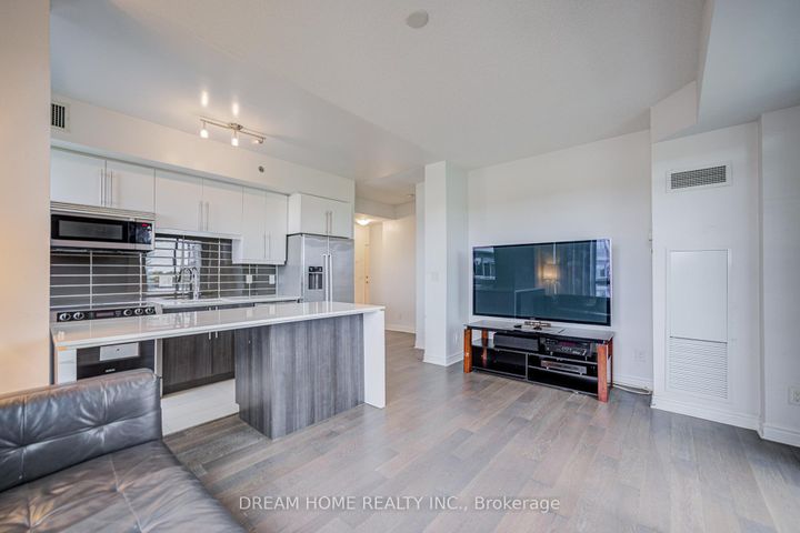 Photo 14 at 721 - 2756 Old Leslie Street, Bayview Village, Toronto