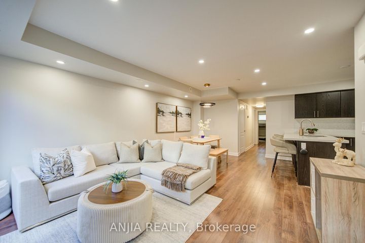 Photo 13 at 1205 - 11 Dunsheath Way, Cornell, Markham