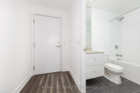 Photo 9 at 217 - 525 Adelaide Street W, Waterfront Communities C1, Toronto