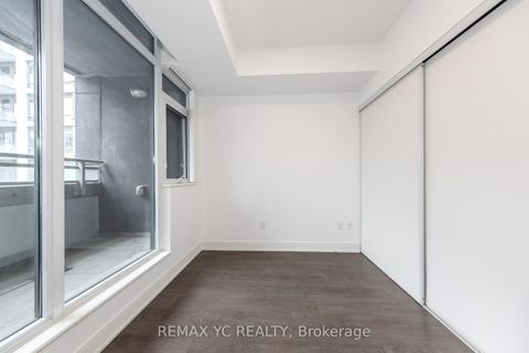 Photo 12 at 217 - 525 Adelaide Street W, Waterfront Communities C1, Toronto