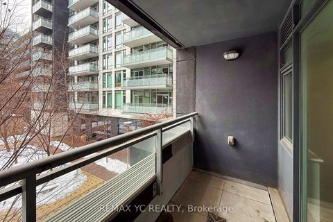 Photo 17 at 217 - 525 Adelaide Street W, Waterfront Communities C1, Toronto