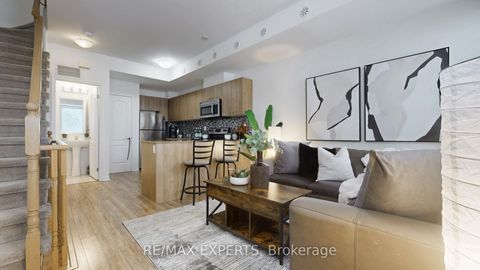 Photo 4 at 59 - 68 Winston Park Boulevard, CFB, Toronto