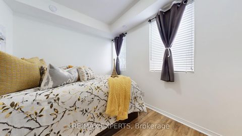 Photo 12 at 59 - 68 Winston Park Boulevard, CFB, Toronto