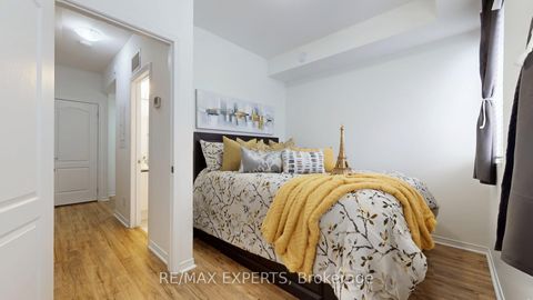 Photo 13 at 59 - 68 Winston Park Boulevard, CFB, Toronto