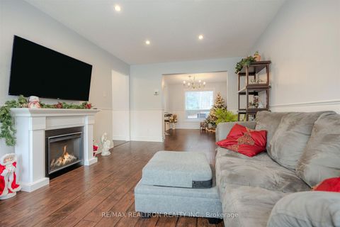 Photo 13 at 26 Beckett Avenue, Holland Landing, East Gwillimbury