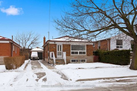Photo 0 at 178 Ellendale Drive, Dorset Park, Toronto