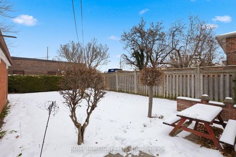 Photo 42 at 178 Ellendale Drive, Dorset Park, Toronto
