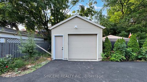 Photo 43 at 123 Lawrence Avenue W, Lawrence Park North, Toronto