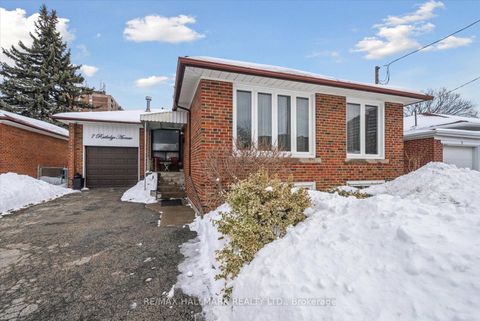 Photo 1 at 7 Rutledge Avenue, Eglinton East, Toronto