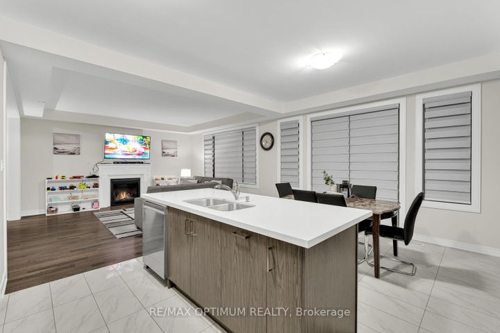 Photo 12 at 9 Bergin Street, Credit Valley, Brampton