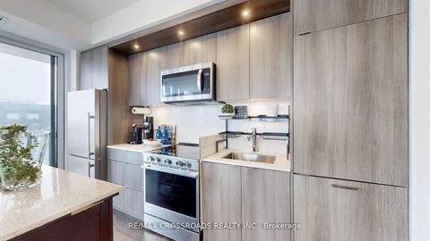 Photo 15 at 4210 - 30 Inn on the park Drive, Don Mills, Toronto