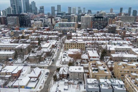 Photo 9 at 48 Carr Street, Chinatown, Toronto