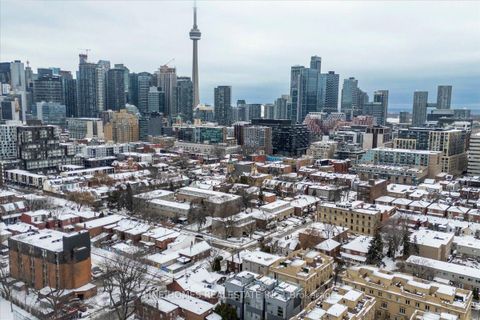 Photo 10 at 48 Carr Street, Chinatown, Toronto