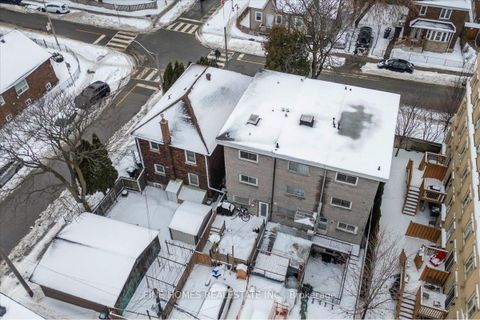 Photo 11 at 48 Carr Street, Chinatown, Toronto