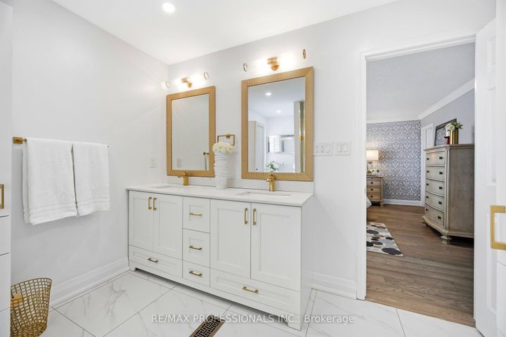 Photo 26 at 194 Fandango Drive, Credit Valley, Brampton