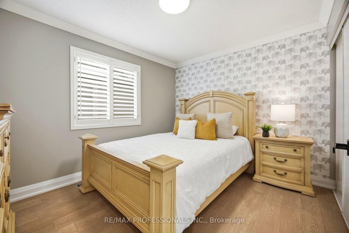 Photo 31 at 194 Fandango Drive, Credit Valley, Brampton