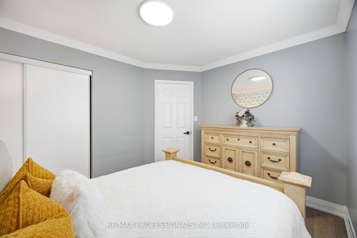 Photo 32 at 194 Fandango Drive, Credit Valley, Brampton