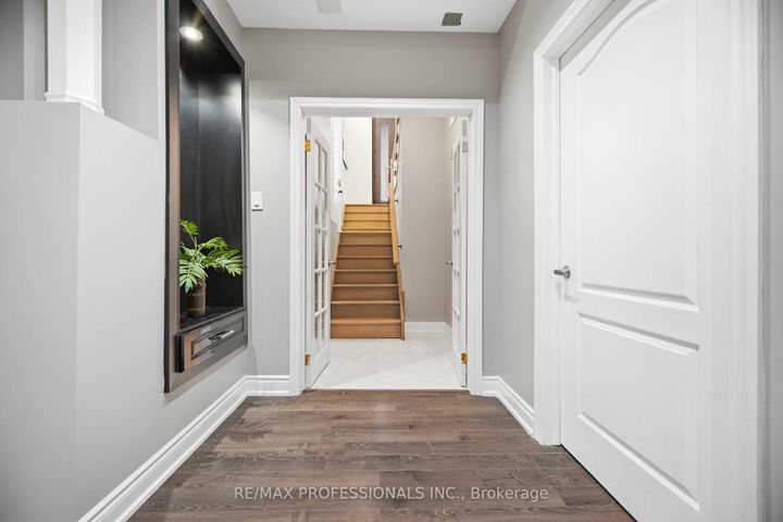 Photo 35 at 194 Fandango Drive, Credit Valley, Brampton