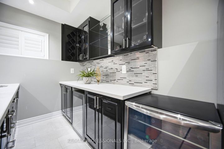 Photo 40 at 194 Fandango Drive, Credit Valley, Brampton