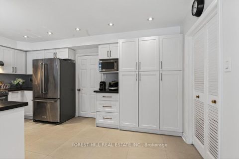 Photo 10 at 291 Newton Drive, Newtonbrook East, Toronto