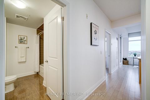 Photo 4 at 919 - 12 Woodstream Boulevard, Vaughan Grove, Vaughan