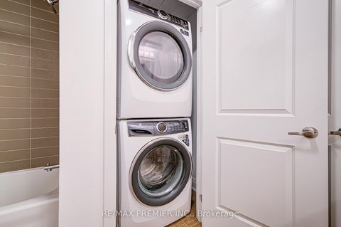 Photo 22 at 919 - 12 Woodstream Boulevard, Vaughan Grove, Vaughan