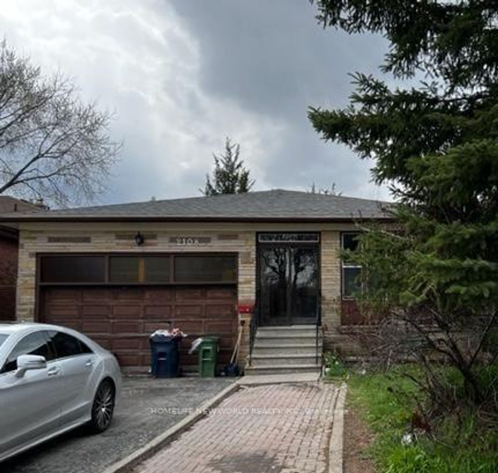 2108 Pharmacy Avenue, L'Amoreaux, Toronto 