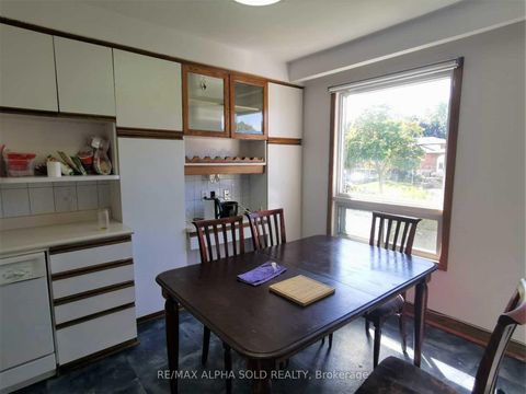 Photo 5 at 155 Edmonton Drive, Pleasant View, Toronto