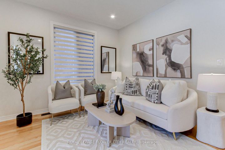 Photo 2 at 3362 Post Road E, GO Glenorchy, Oakville