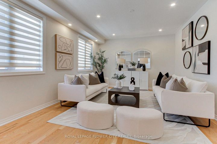 Photo 17 at 3362 Post Road E, GO Glenorchy, Oakville