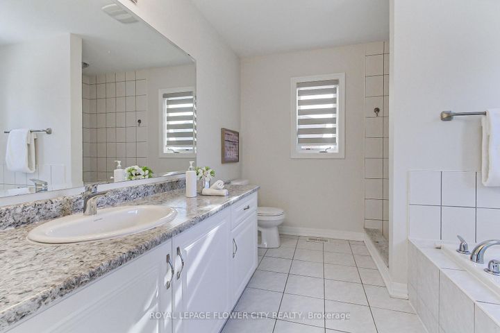 Photo 30 at 3362 Post Road E, GO Glenorchy, Oakville