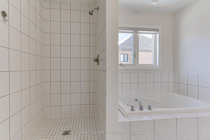 Photo 32 at 3362 Post Road E, GO Glenorchy, Oakville