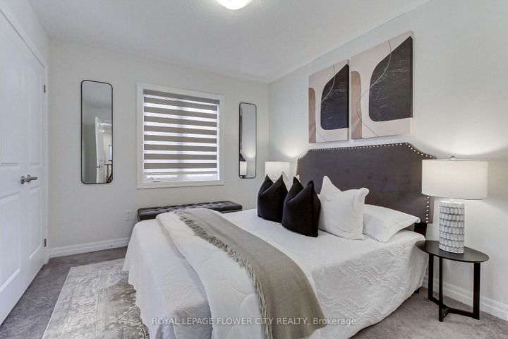 Photo 33 at 3362 Post Road E, GO Glenorchy, Oakville