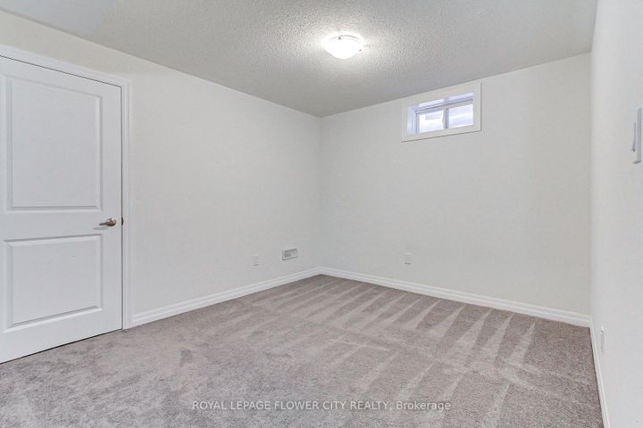 Photo 45 at 3362 Post Road E, GO Glenorchy, Oakville