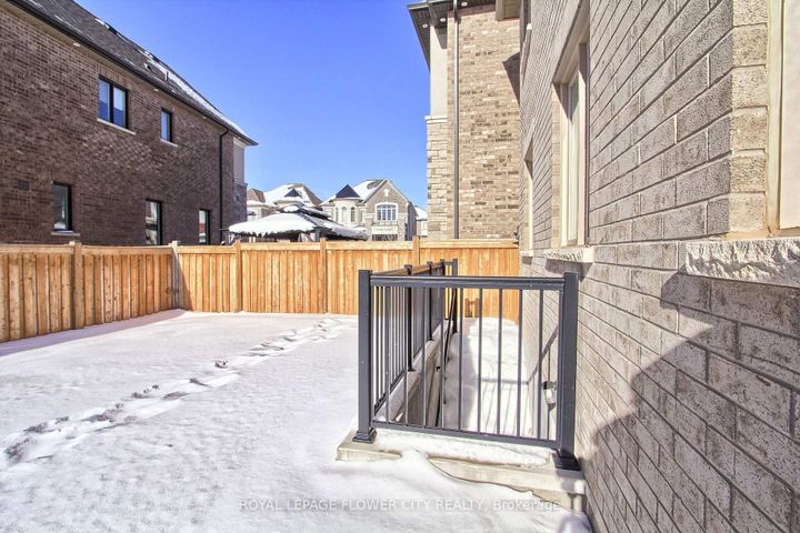 Photo 49 at 3362 Post Road E, GO Glenorchy, Oakville