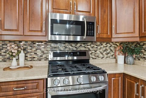 Photo 11 at 5 Hatherley Road, Fairbank, Toronto