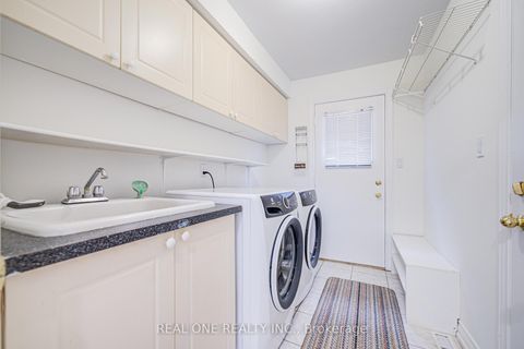 Photo 4 at 27 Binscarth Crescent, Uplands, Vaughan