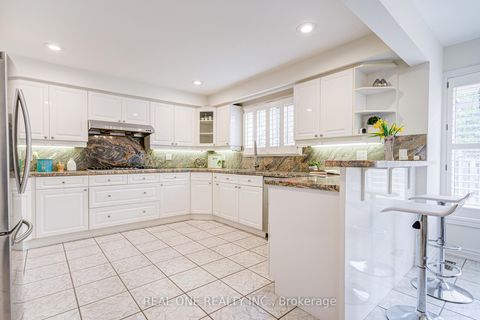 Photo 14 at 27 Binscarth Crescent, Uplands, Vaughan