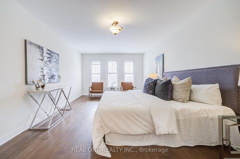 Photo 22 at 27 Binscarth Crescent, Uplands, Vaughan