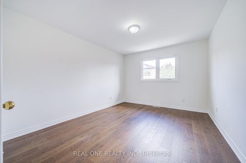 Photo 31 at 27 Binscarth Crescent, Uplands, Vaughan