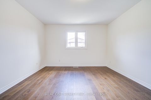 Photo 34 at 27 Binscarth Crescent, Uplands, Vaughan