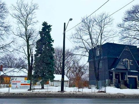 Photo 7 at 2986 Weston Road, Pelmo Park W5, Toronto