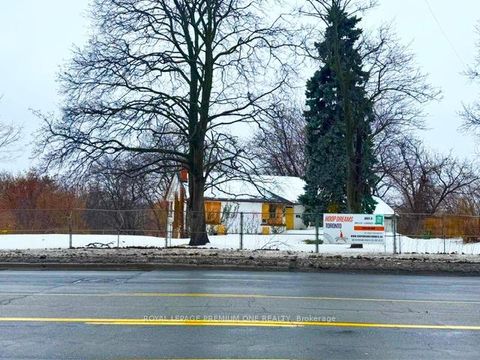 Photo 8 at 2986 Weston Road, Pelmo Park W5, Toronto