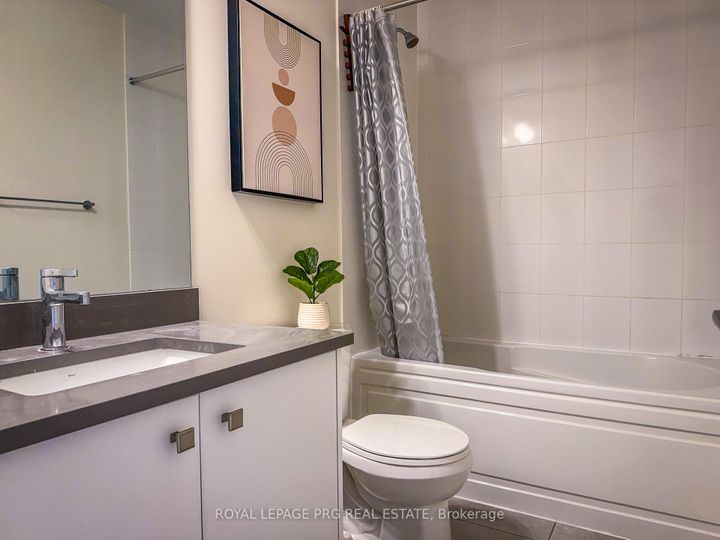 Photo 8 at 9 - 12860 Yonge Street, Oak Ridges, Richmond Hill